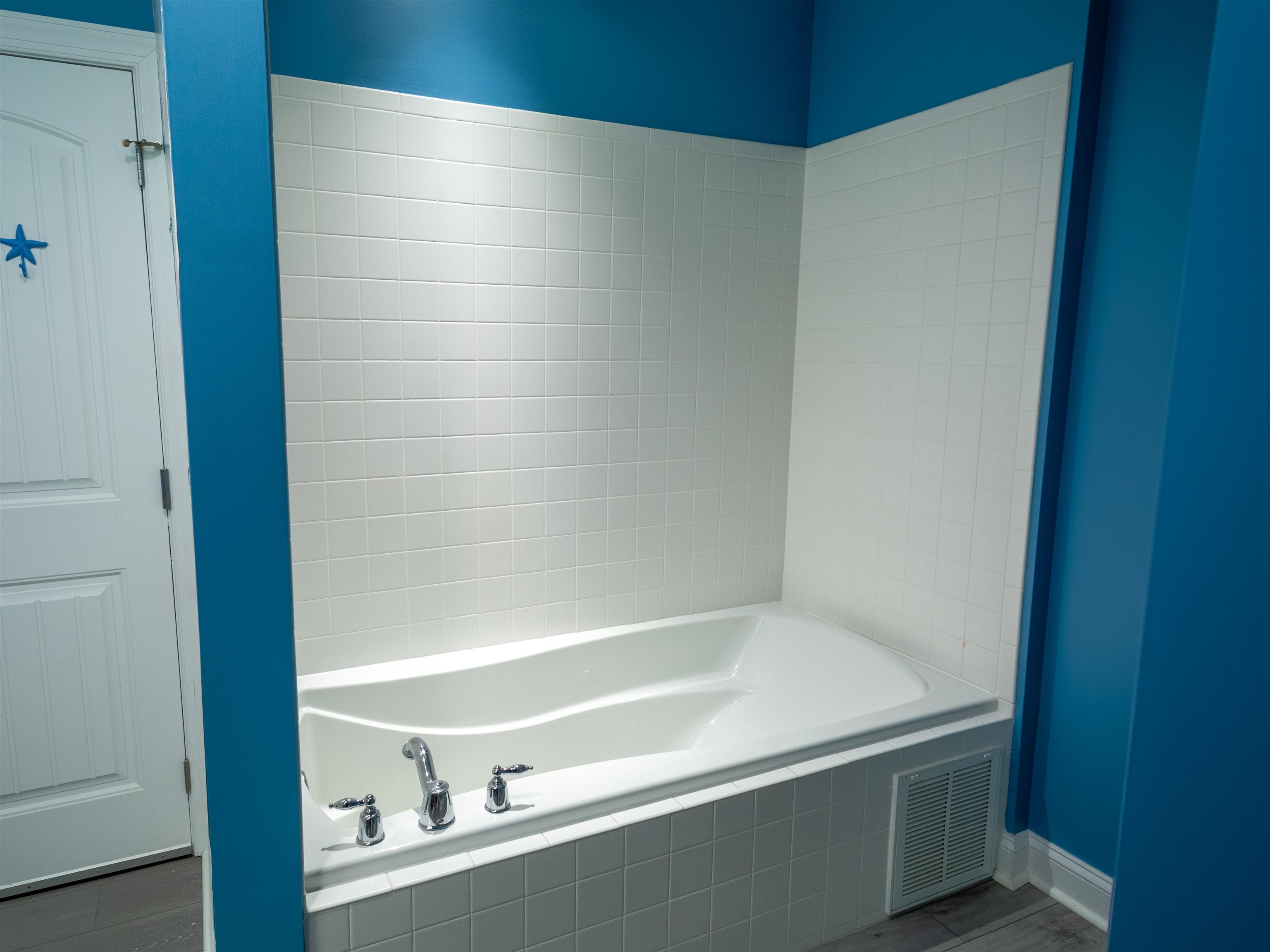 101 W Spruce Avenue Unit: 115