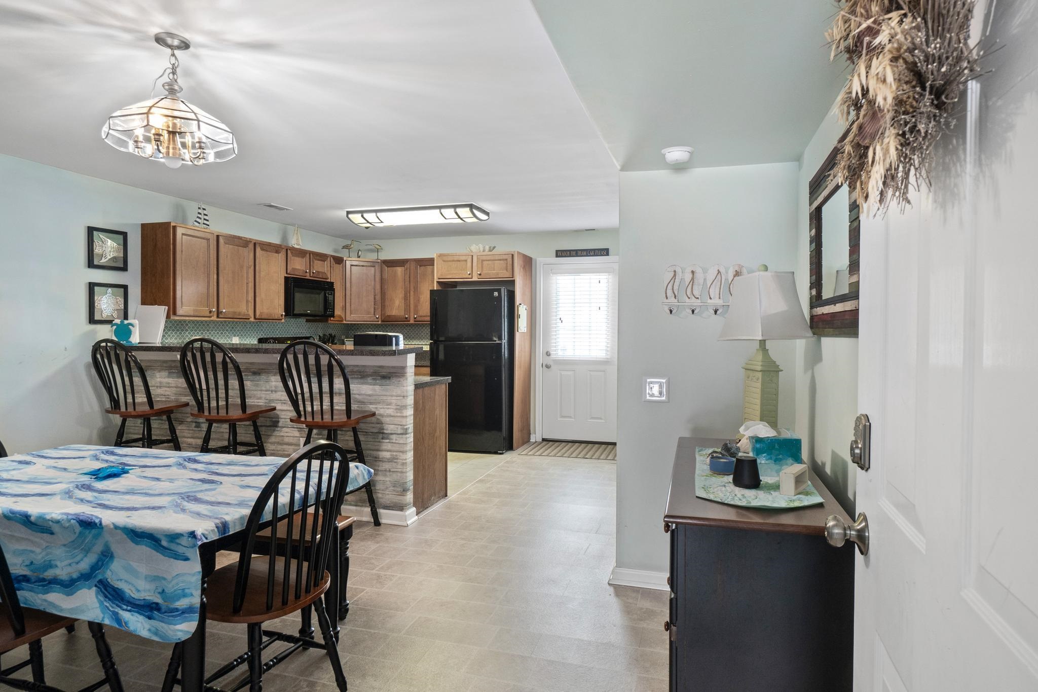 309 E poplar Avenue Unit: #102