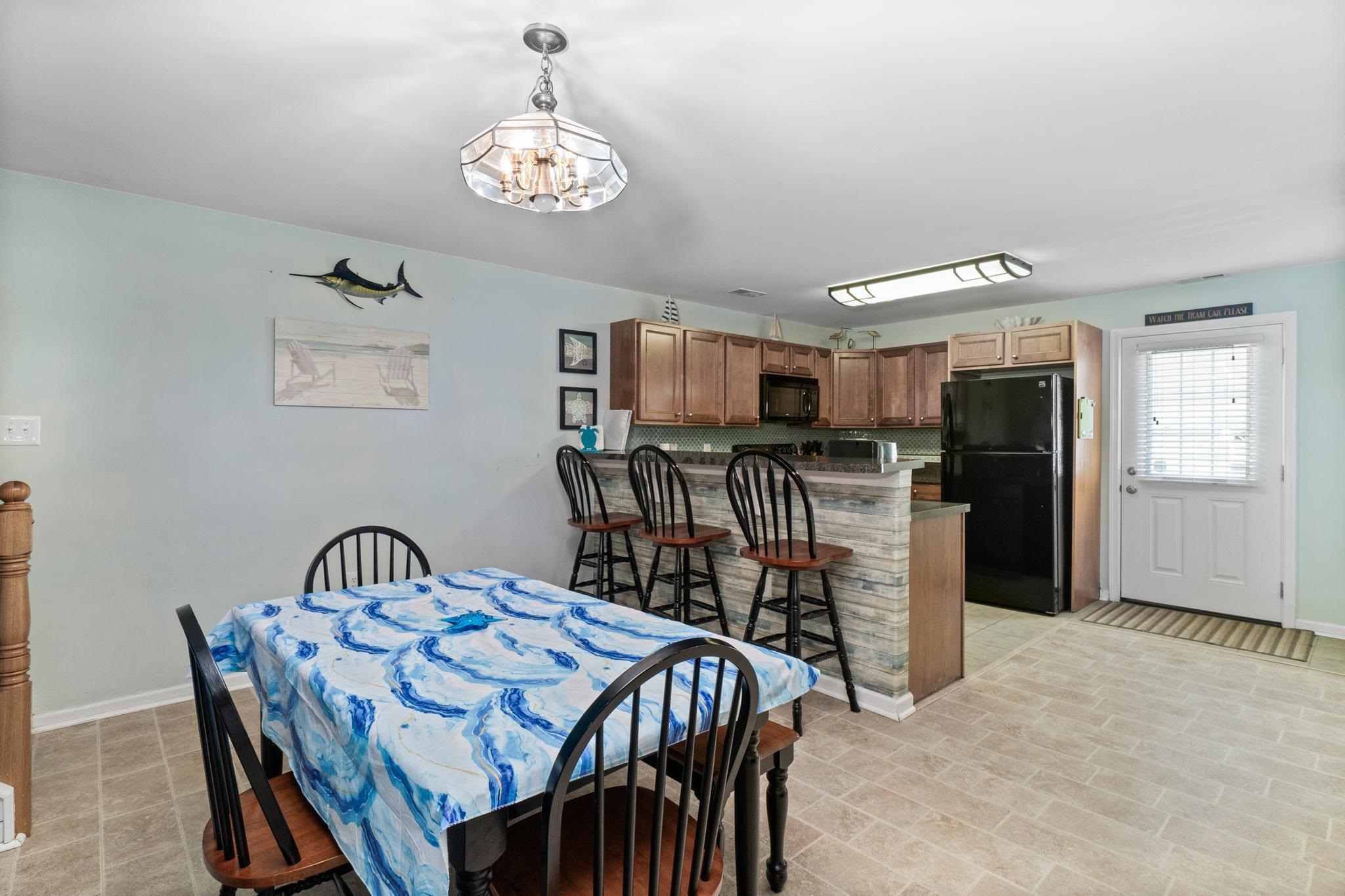 309 E poplar Avenue Unit: #102