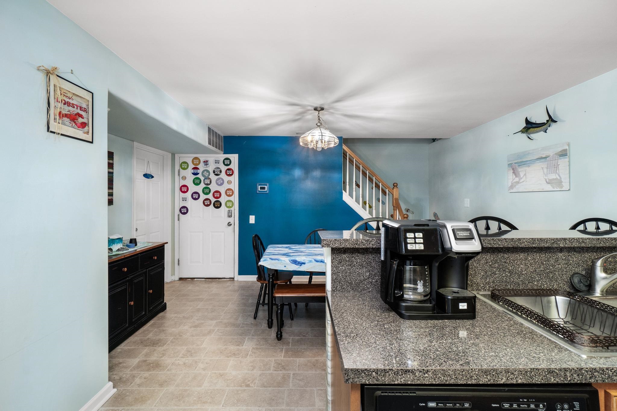 309 E poplar Avenue Unit: #102