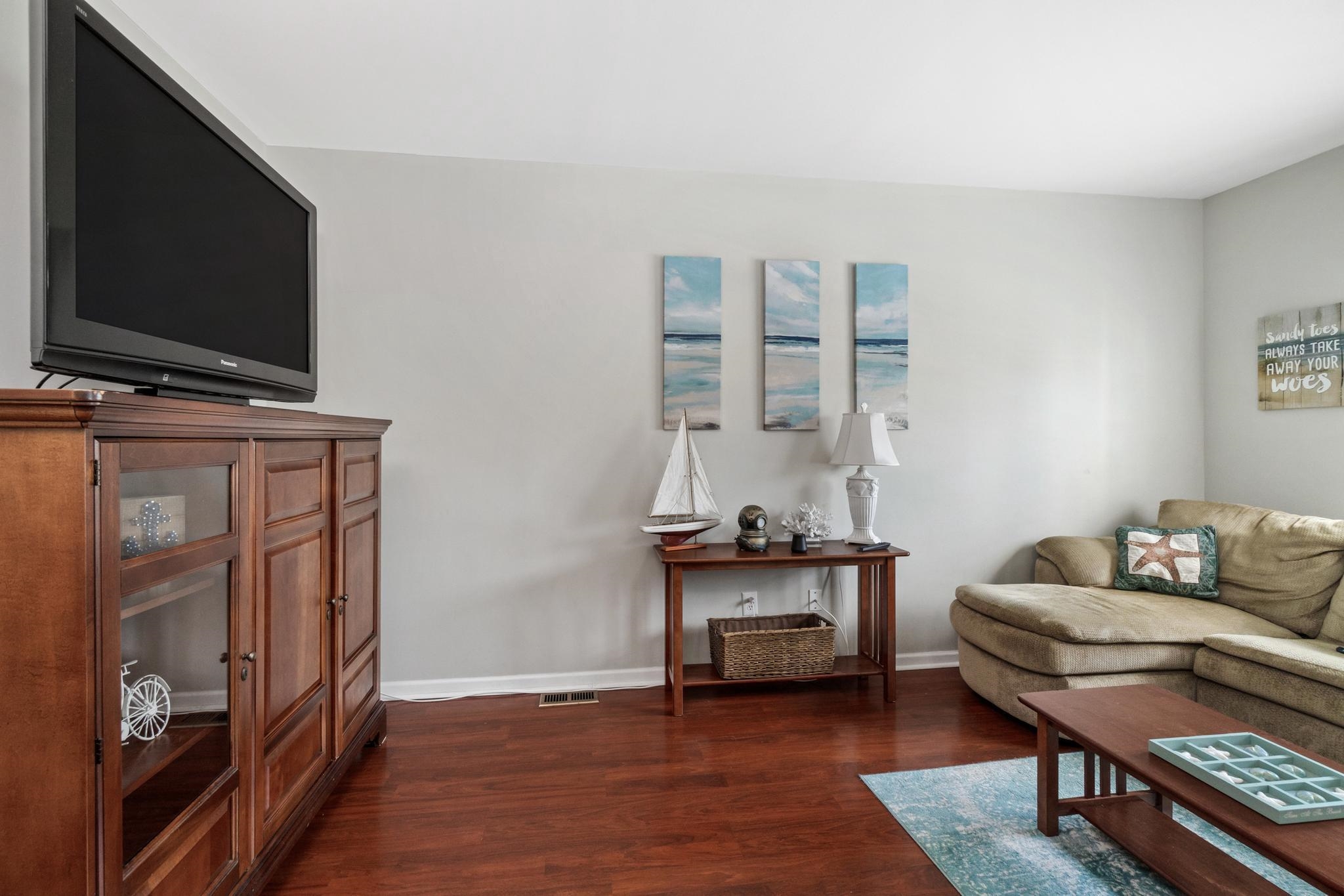 309 E poplar Avenue Unit: #102