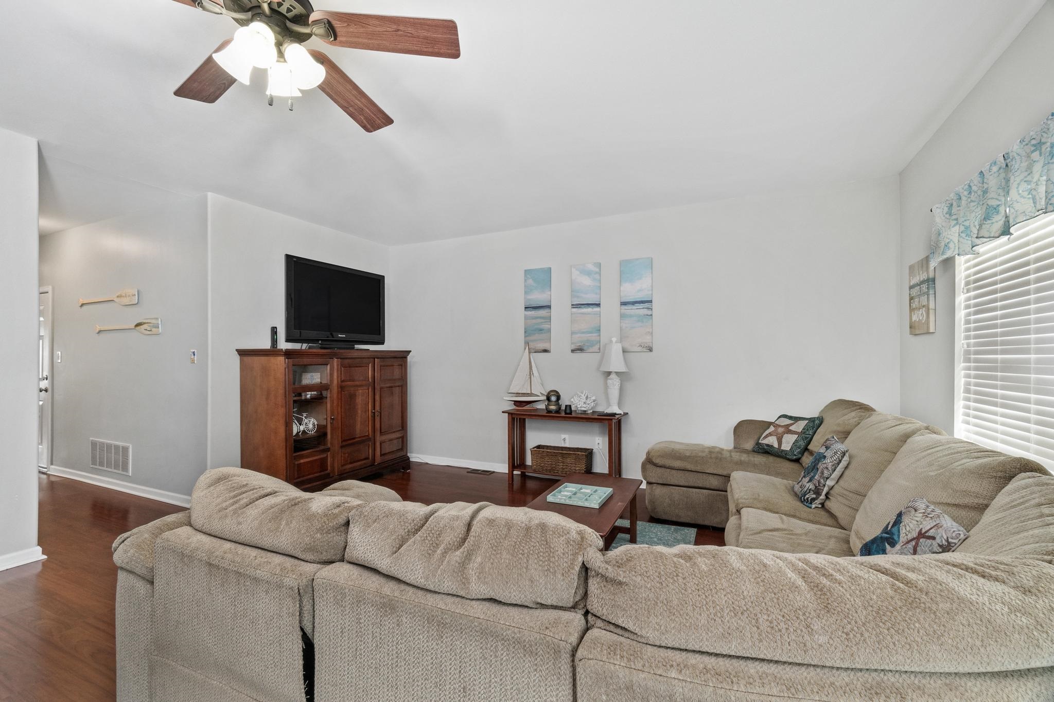 309 E poplar Avenue Unit: #102