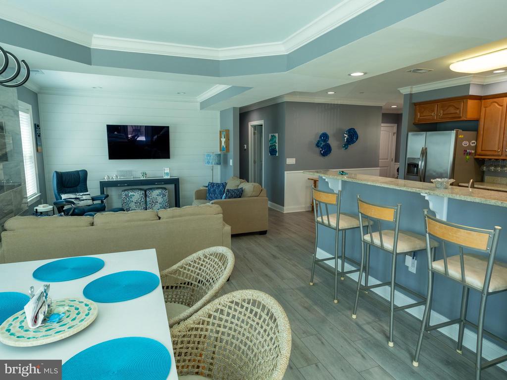 101 W SPRUCE AVENUE 115