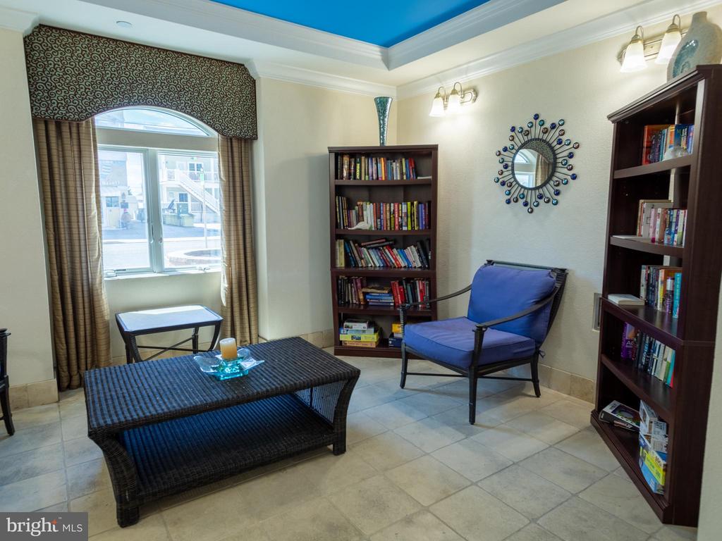 101 W SPRUCE AVENUE 115