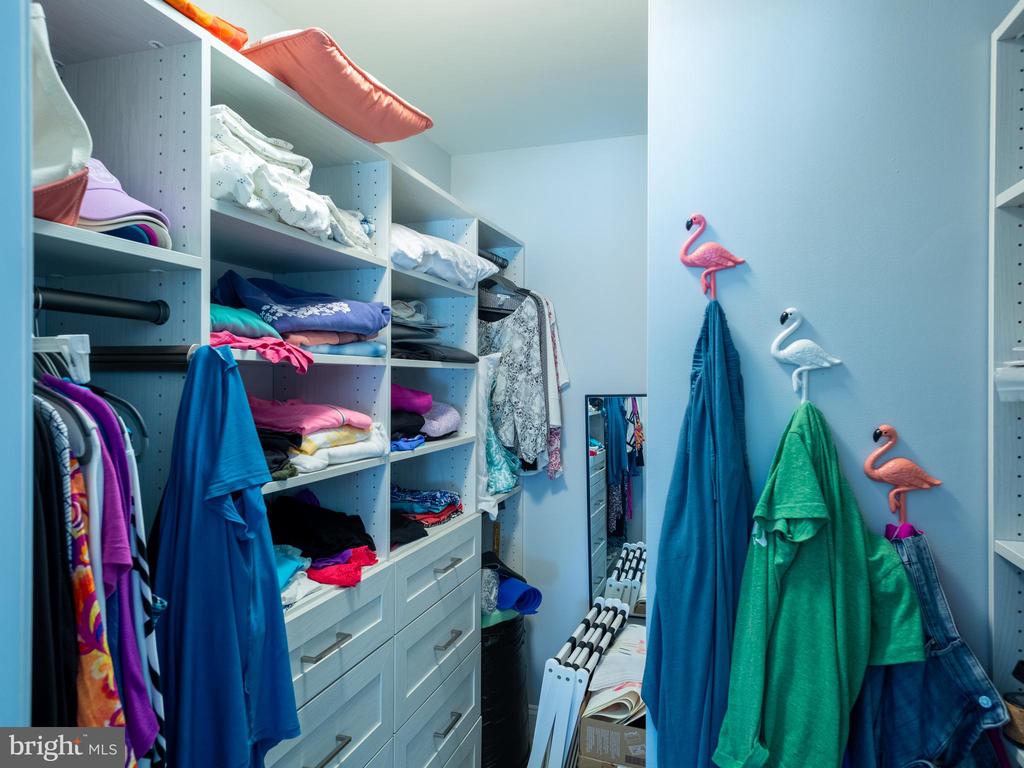 101 W SPRUCE AVENUE 115
