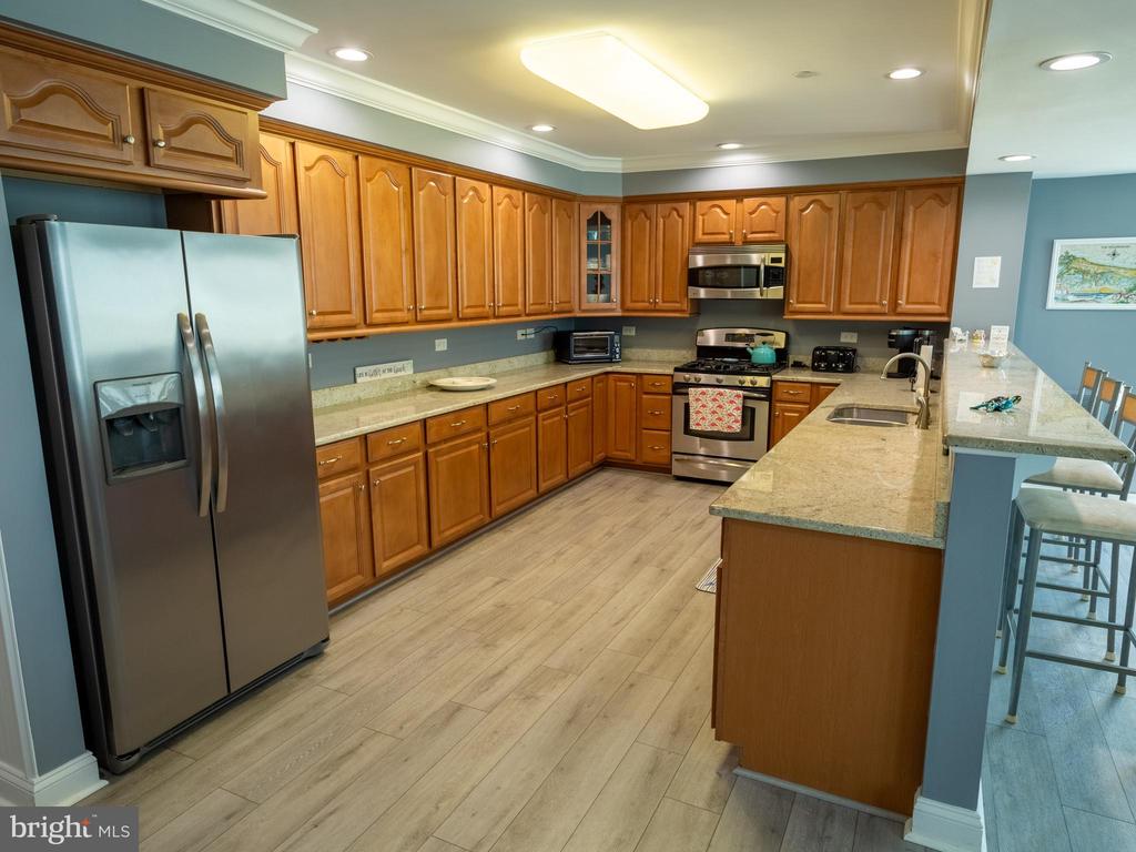 101 W SPRUCE AVENUE 115