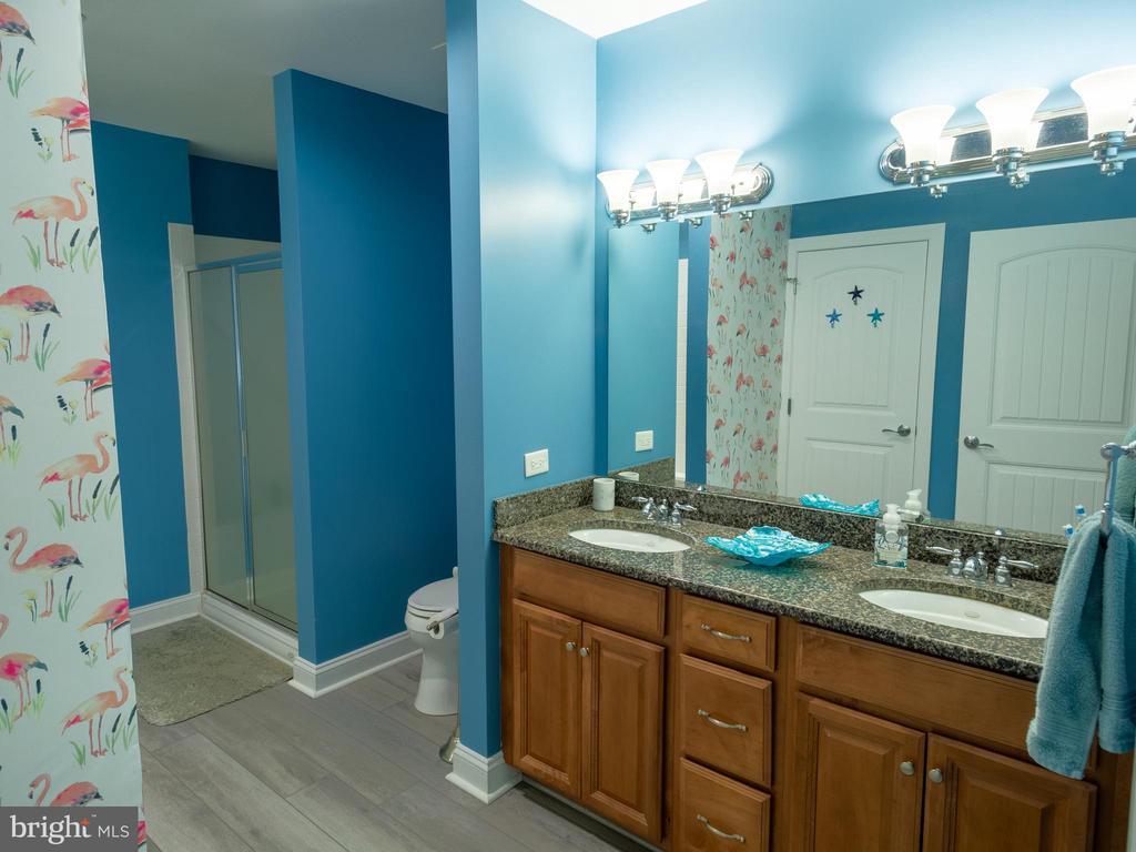 101 W SPRUCE AVENUE 115