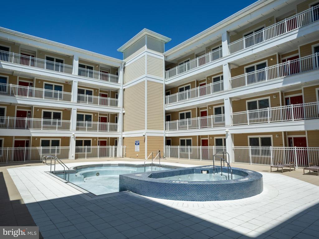101 W SPRUCE AVENUE 115