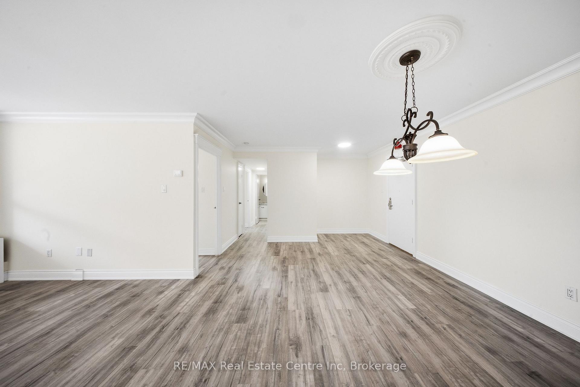 20 Mississauga Valley Blvd 1204