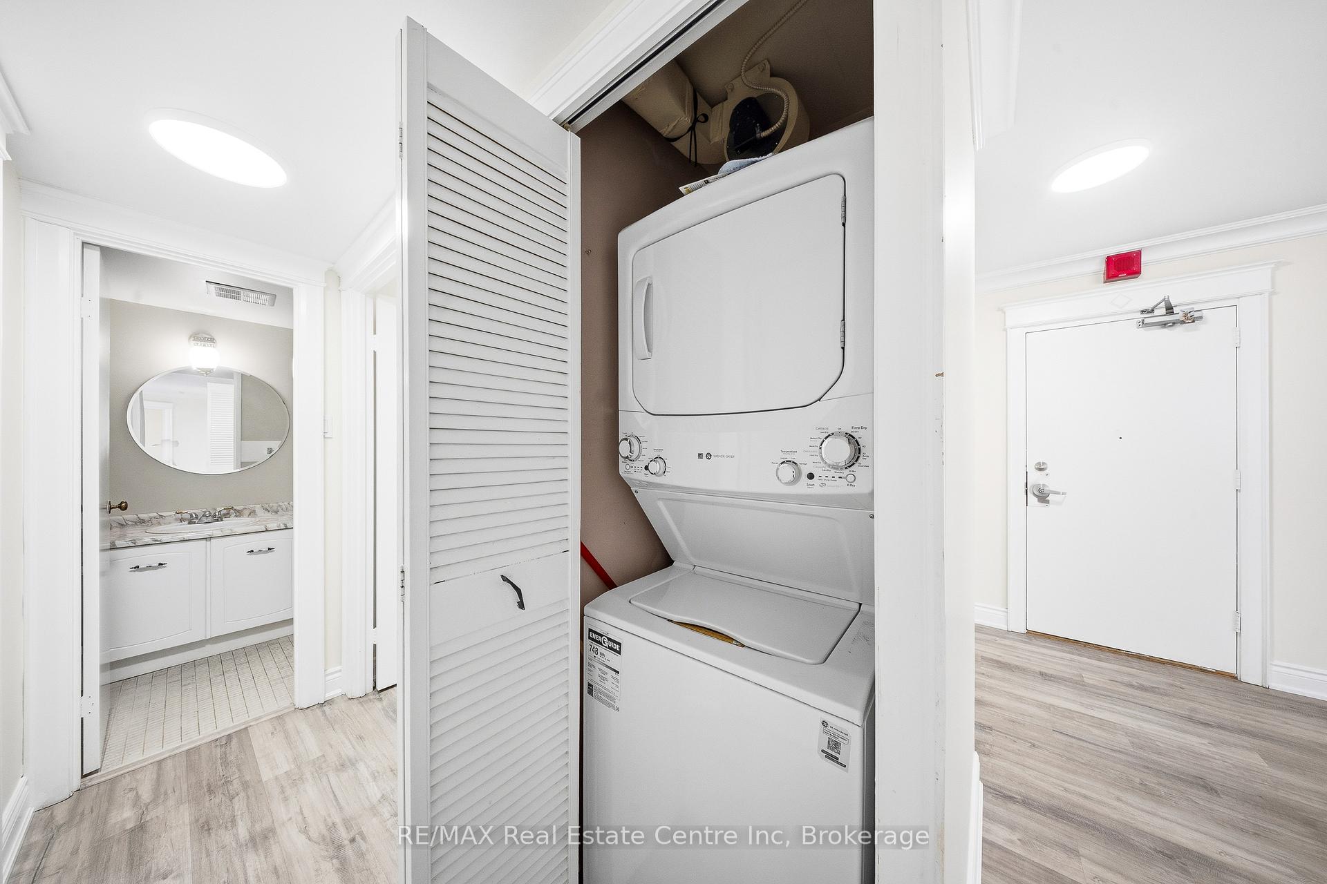 20 Mississauga Valley Blvd 1204