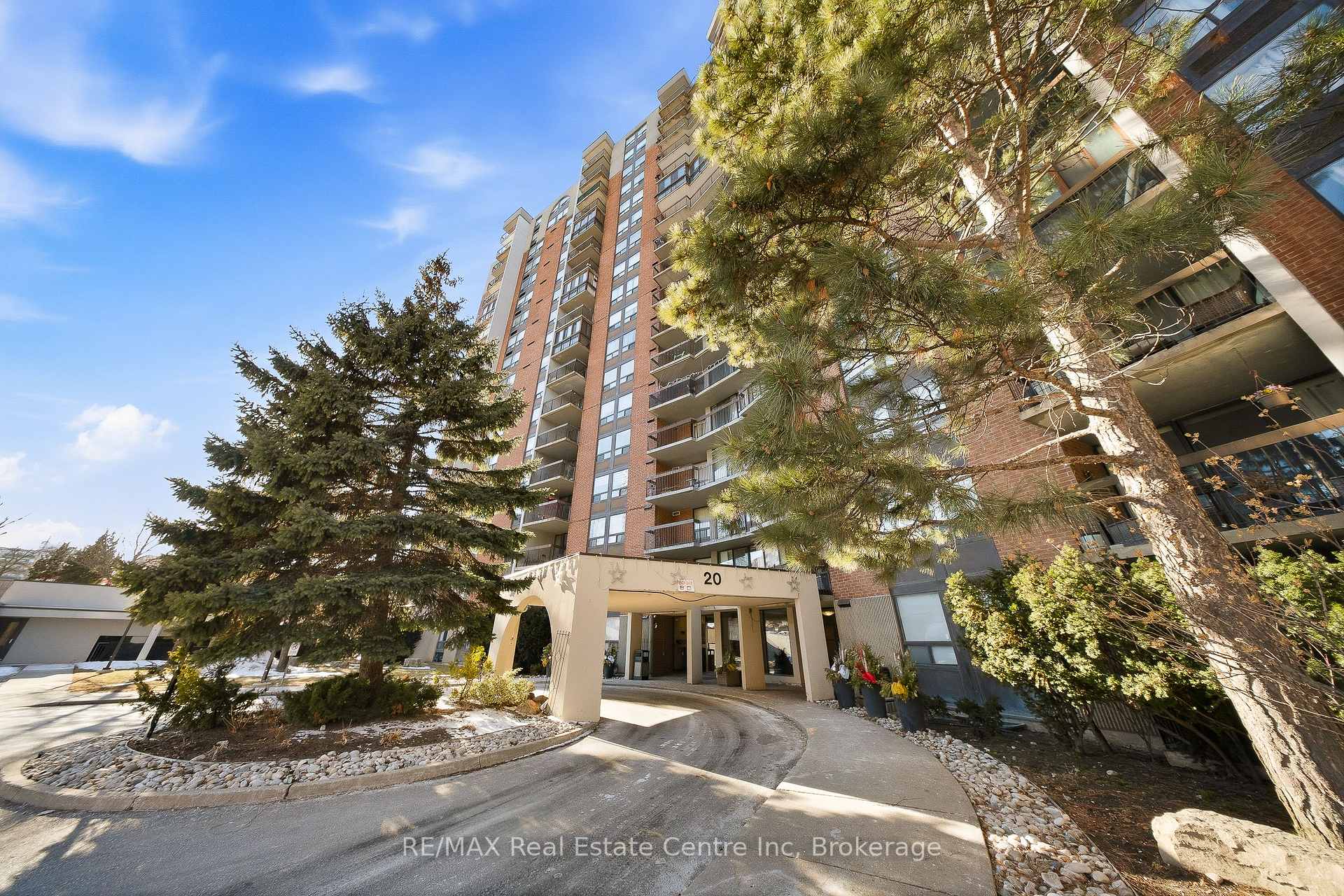 20 Mississauga Valley Blvd 1204