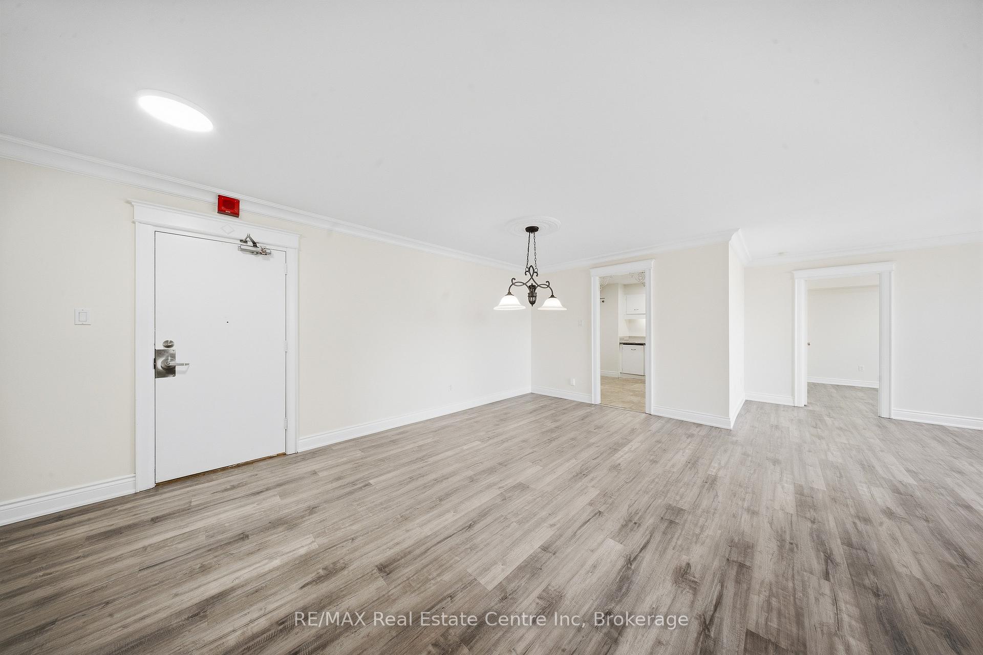 20 Mississauga Valley Boulevard Unit: 1204