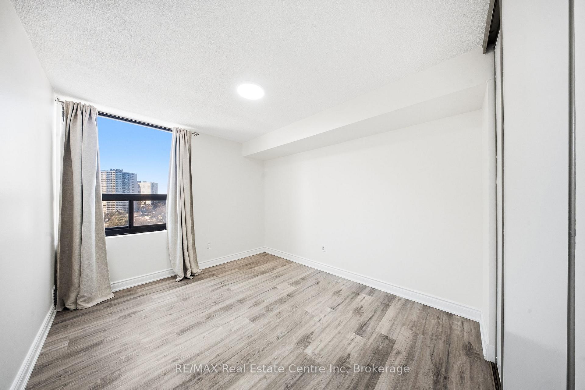 20 Mississauga Valley Boulevard Unit: 1204