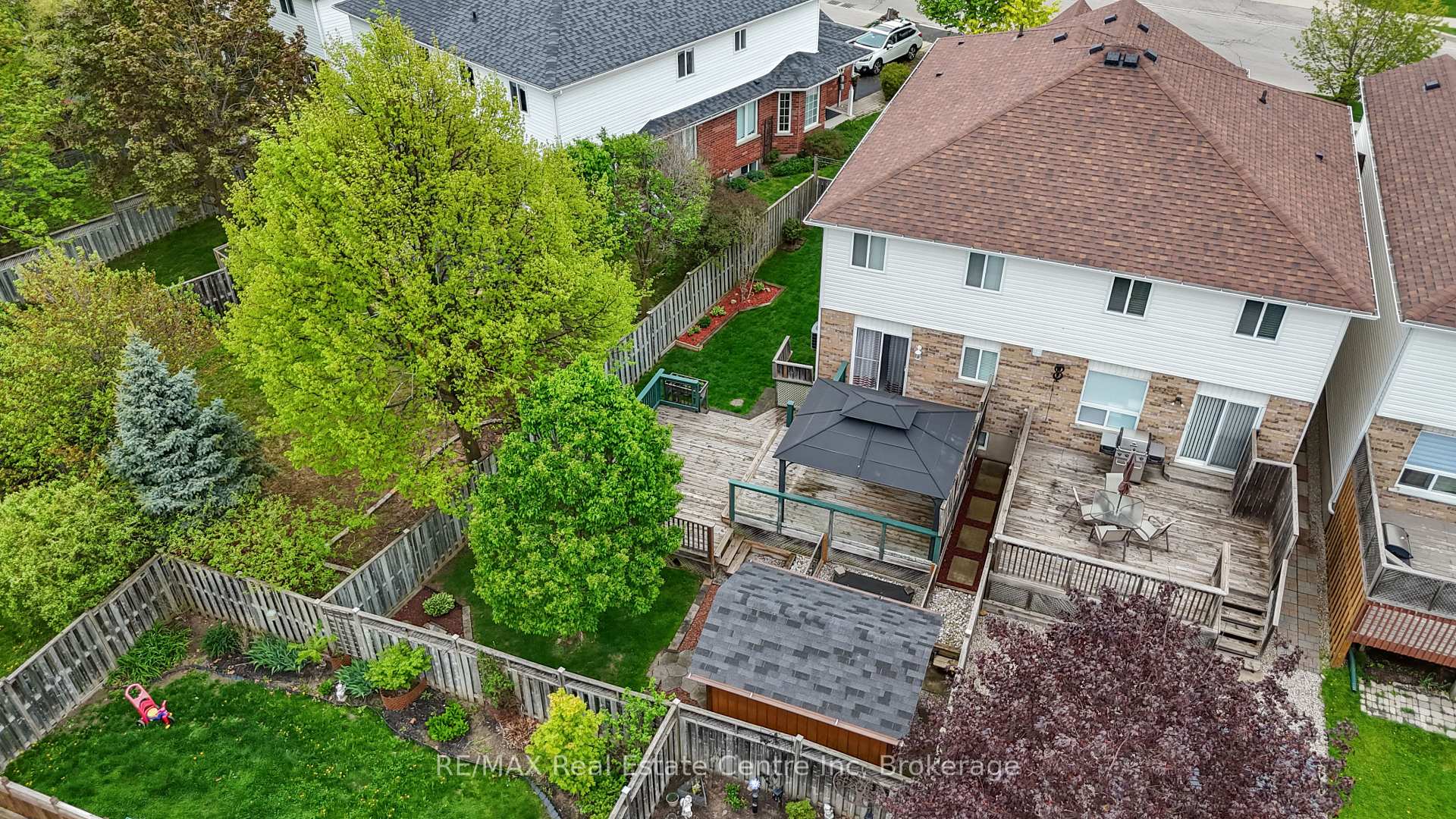 137 Gosling Gardens