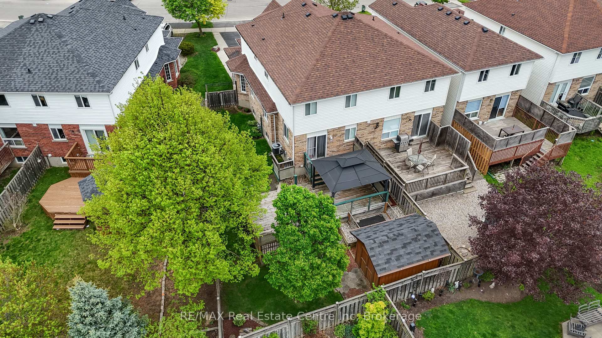 137 Gosling Gardens