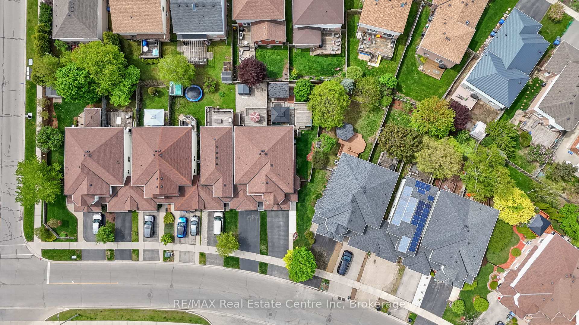 137 Gosling Gardens