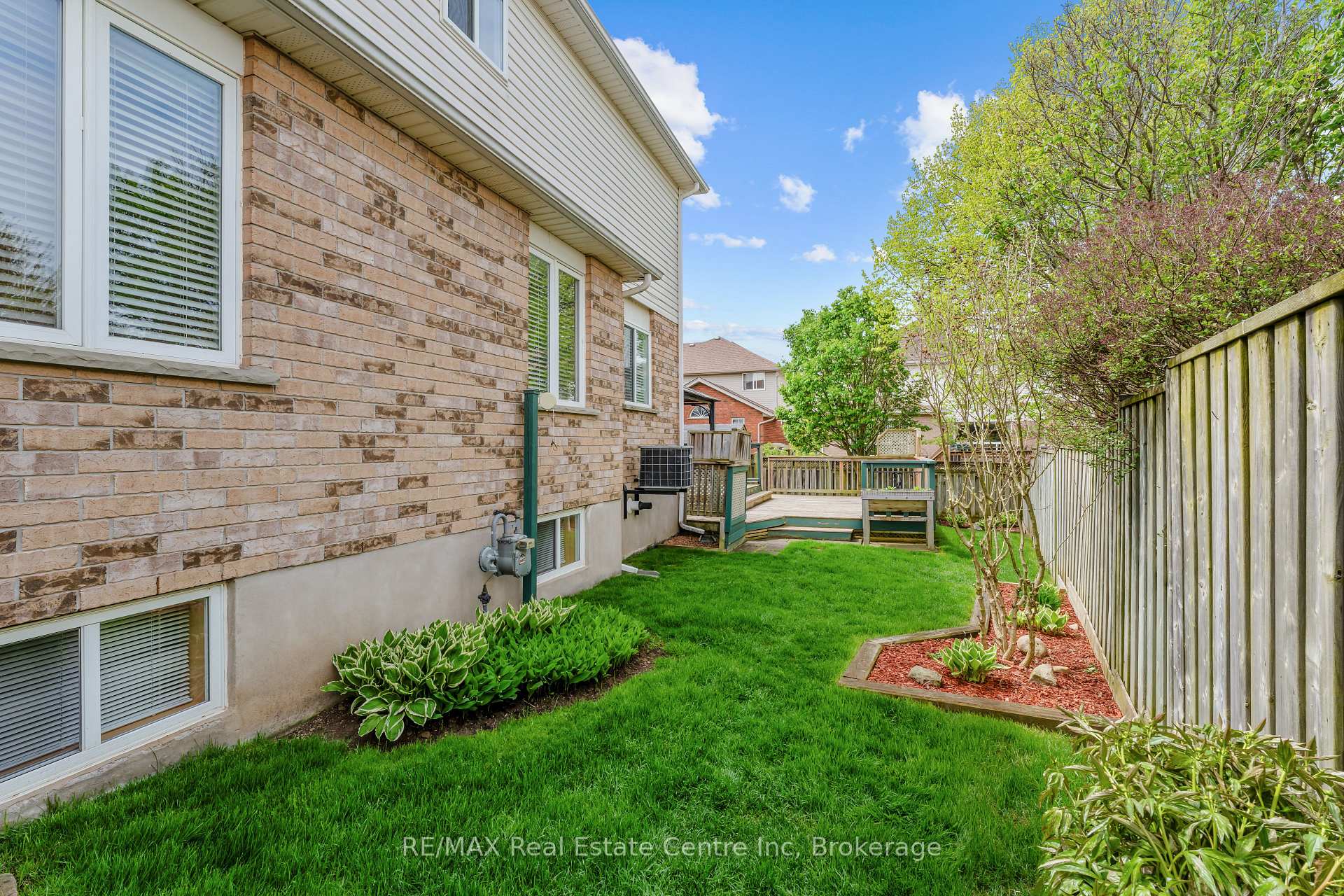 137 Gosling Gardens