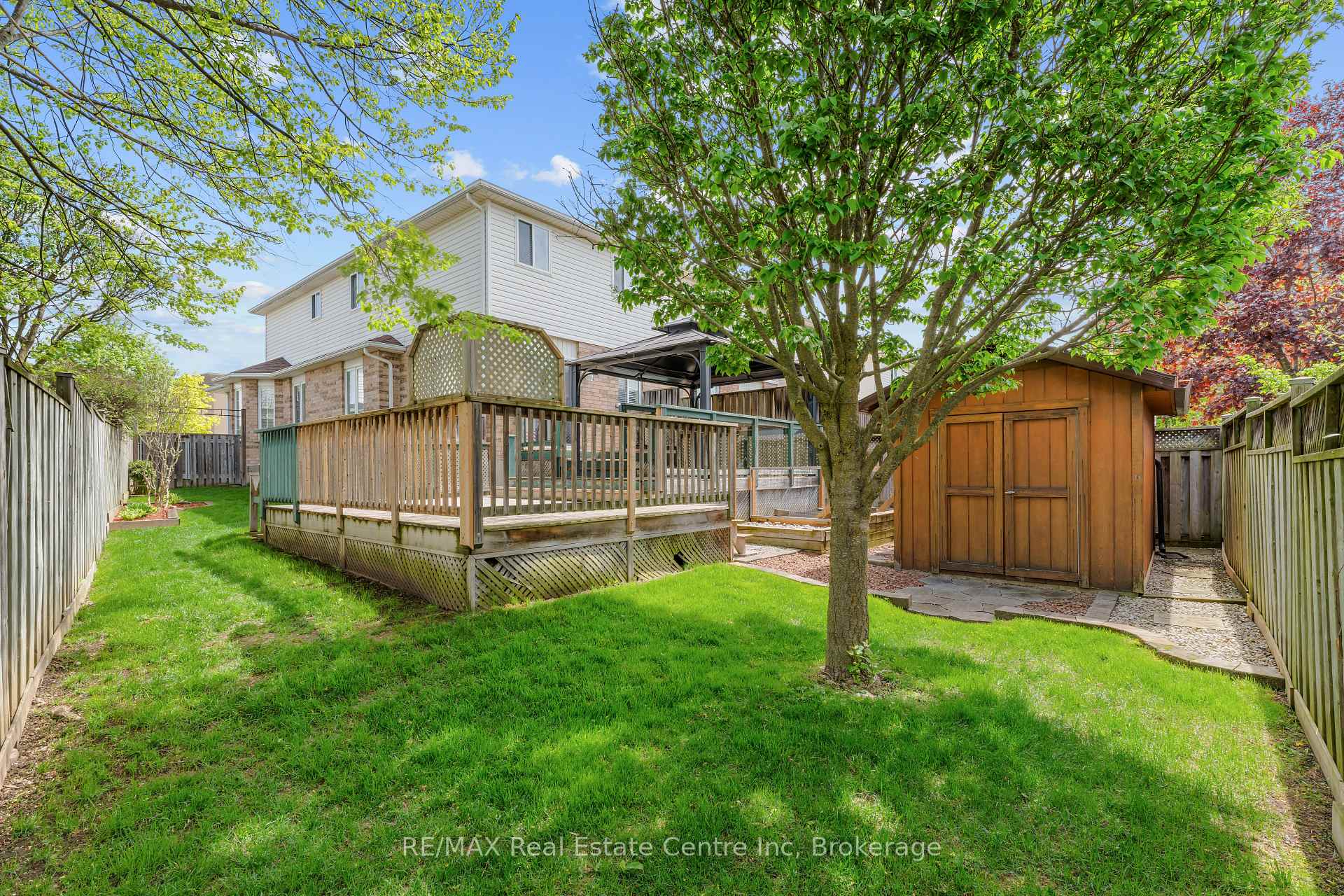 137 Gosling Gardens