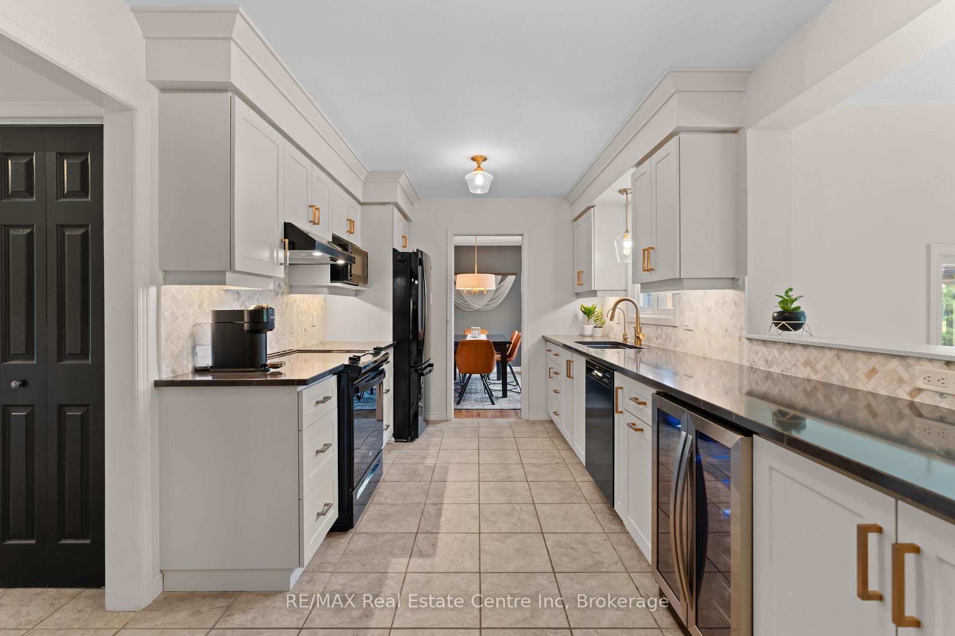 444 College Avenue W
