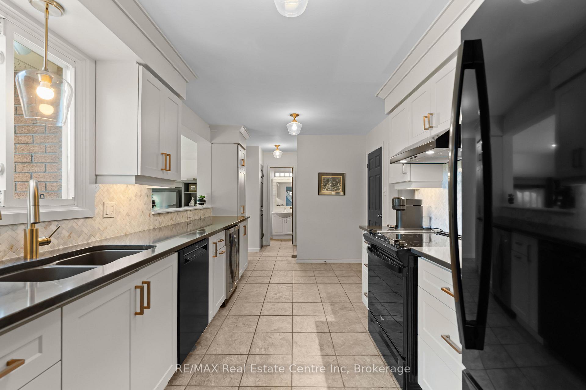 444 College Avenue W