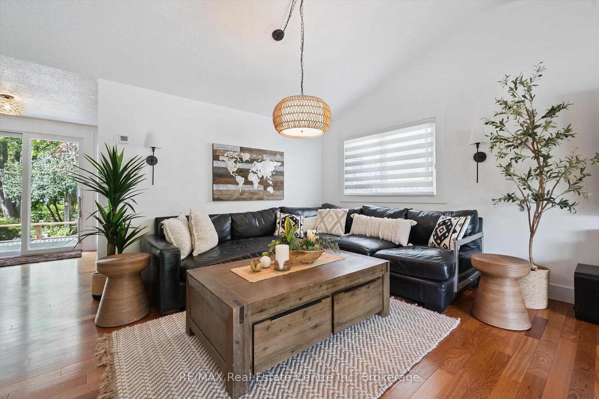 53 Rochelle Drive