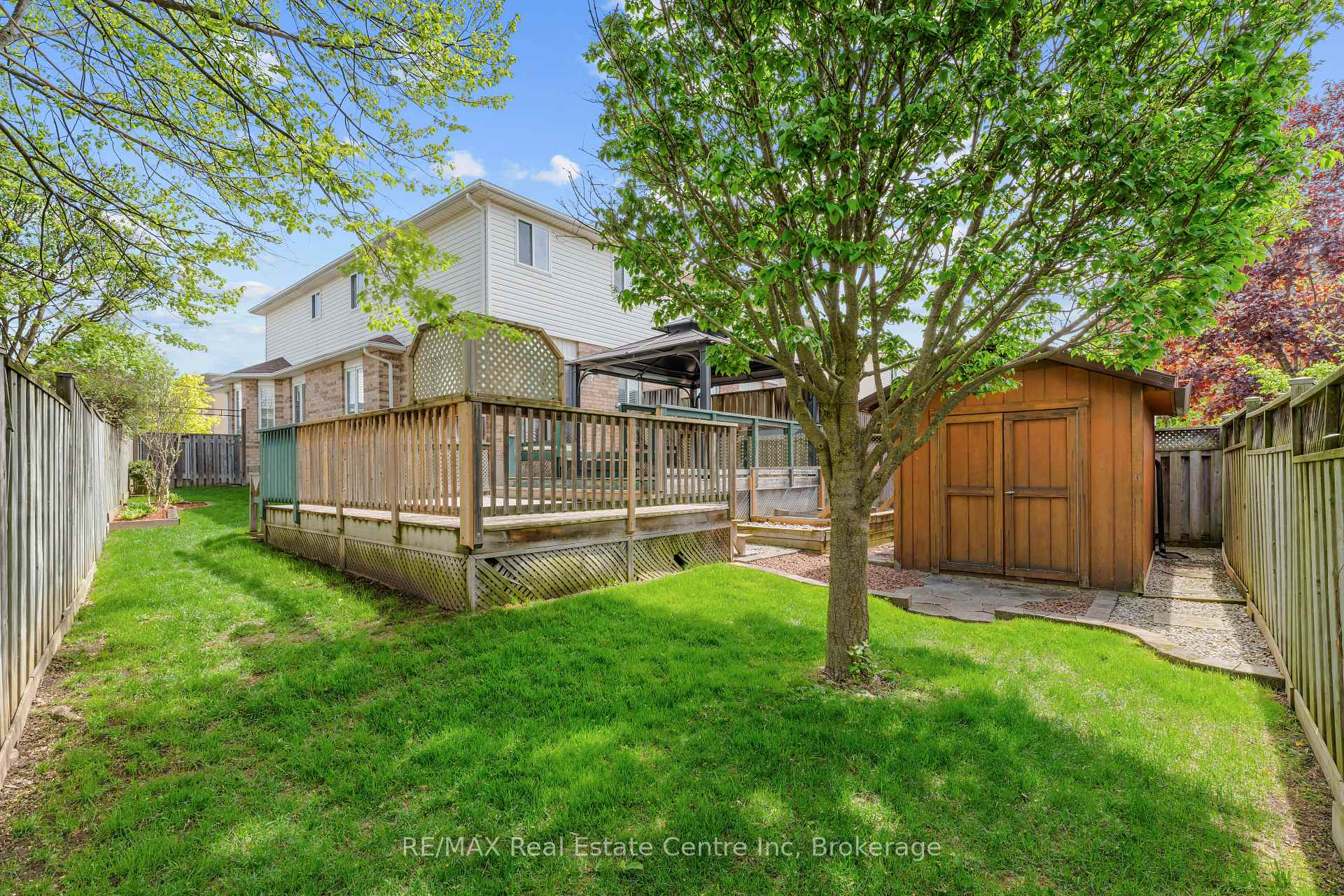 137 Gosling Gardens