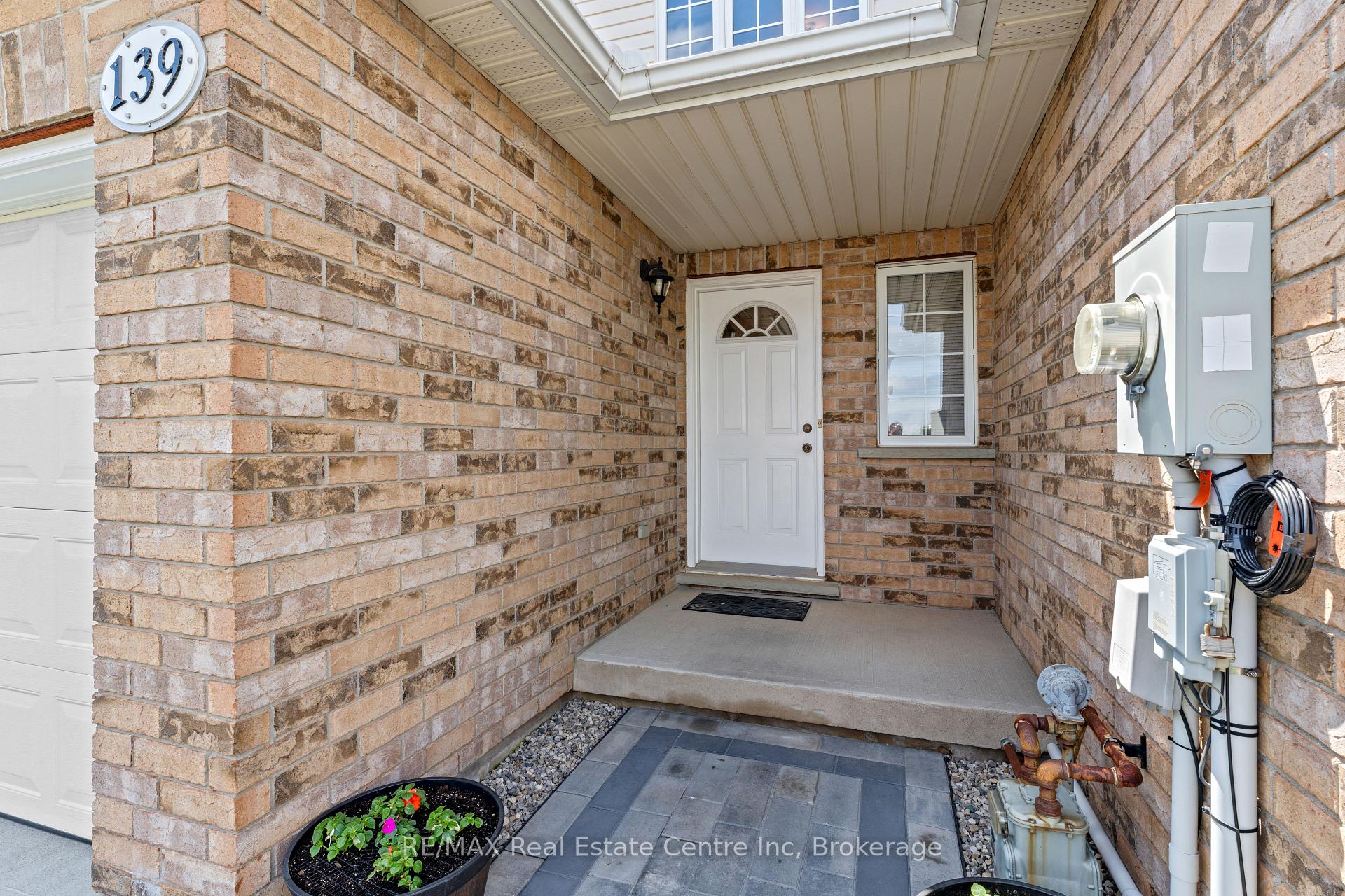 139 Gosling Gardens