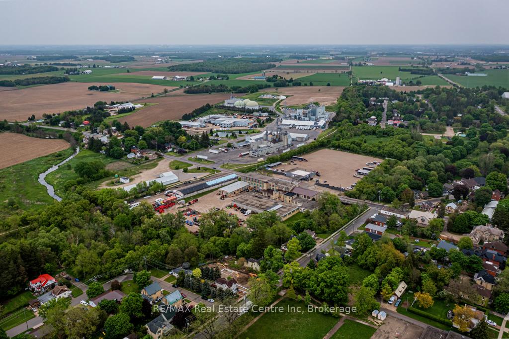 14 Riverside Drive W