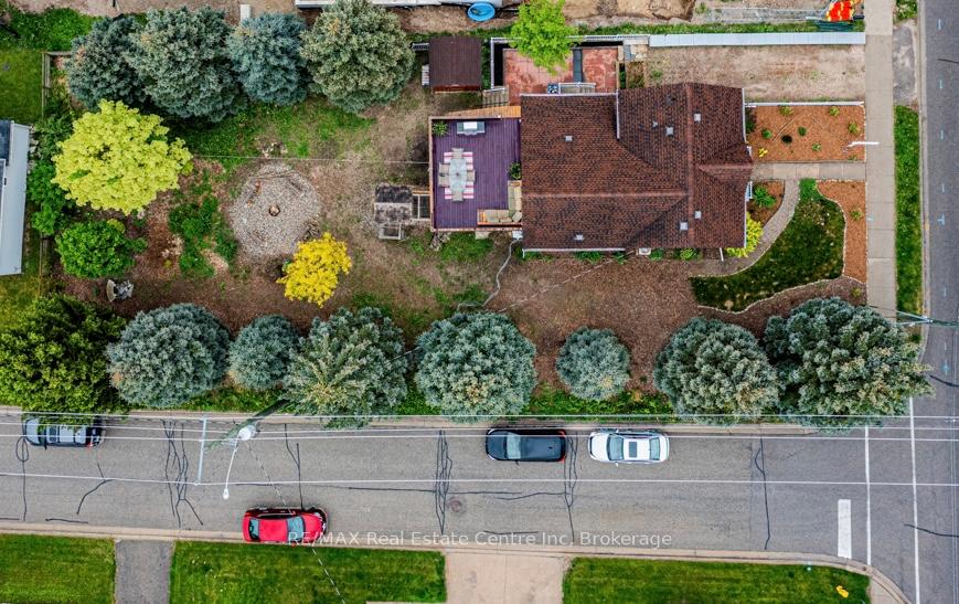 14 Riverside Drive W