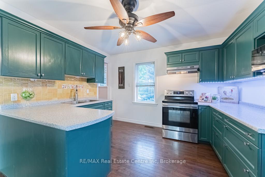 14 Riverside Drive W