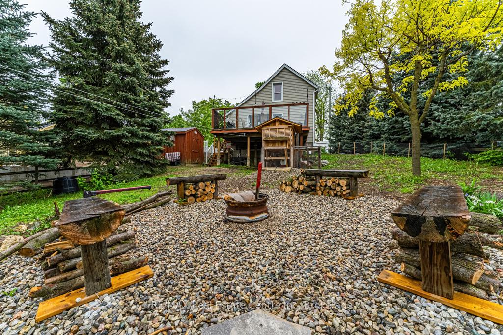 14 Riverside Drive W