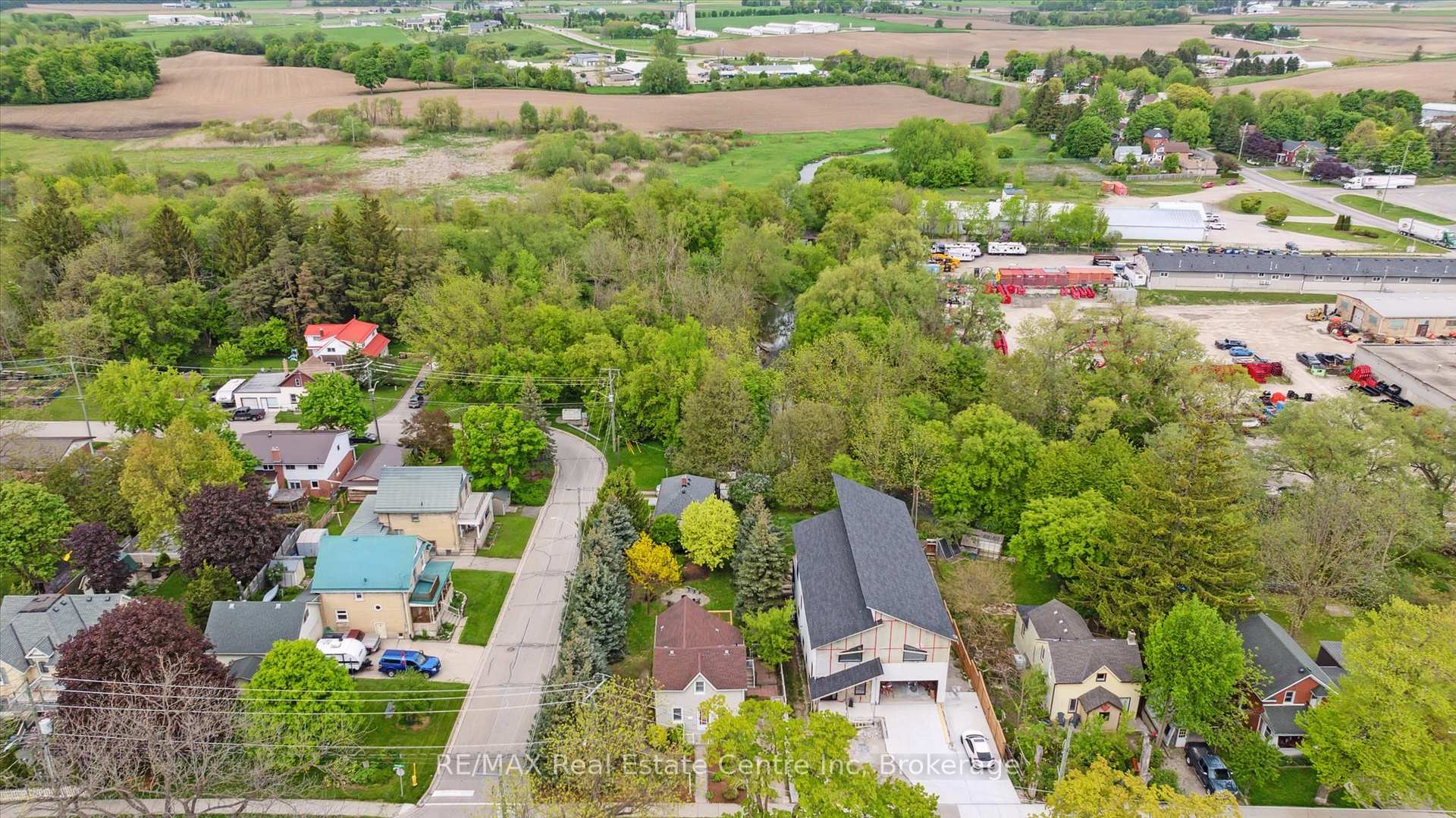 14 Riverside Drive W