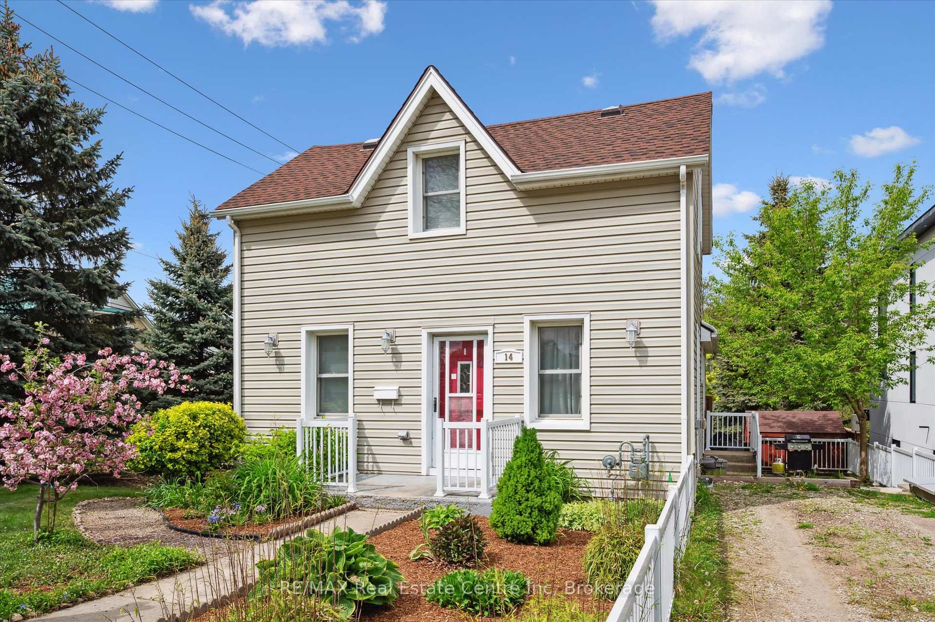 14 Riverside Drive W