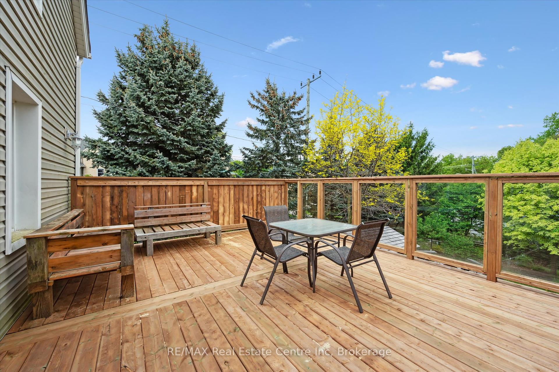 14 Riverside Drive W