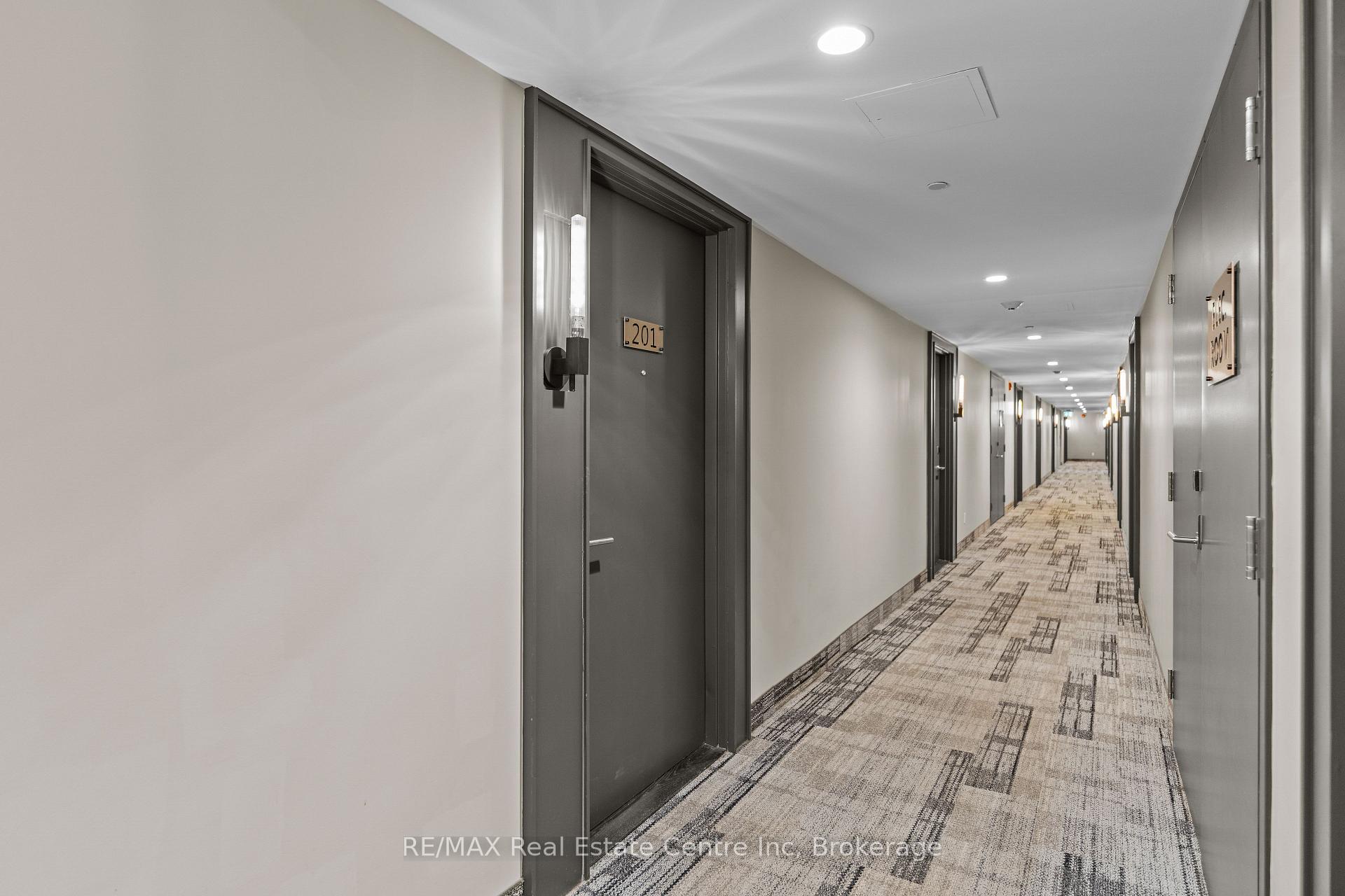 63 Arthur Street S 201