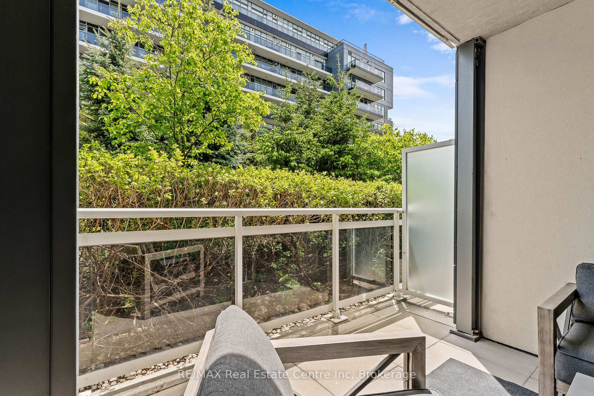 63 Arthur Street S 201