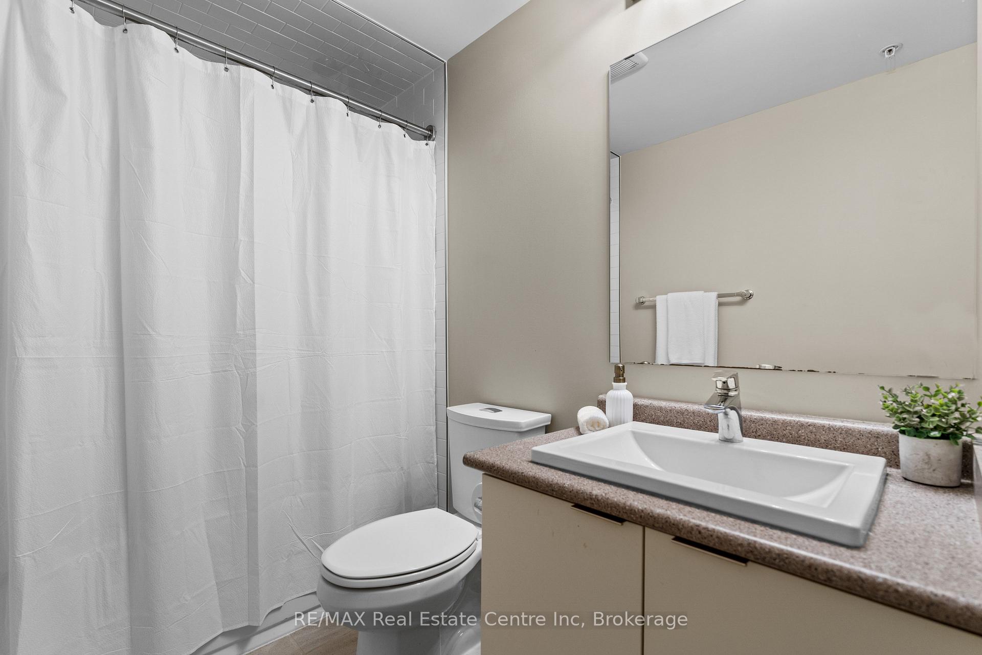 63 Arthur Street S 201