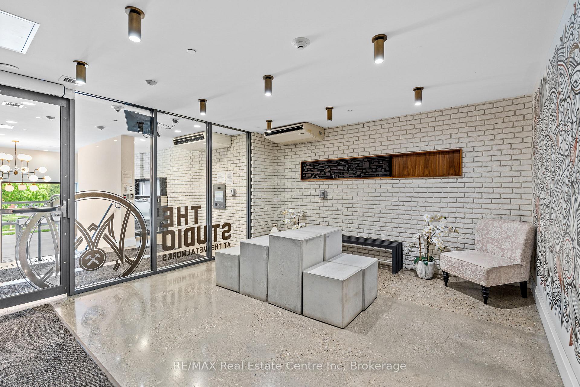 63 Arthur Street S 201