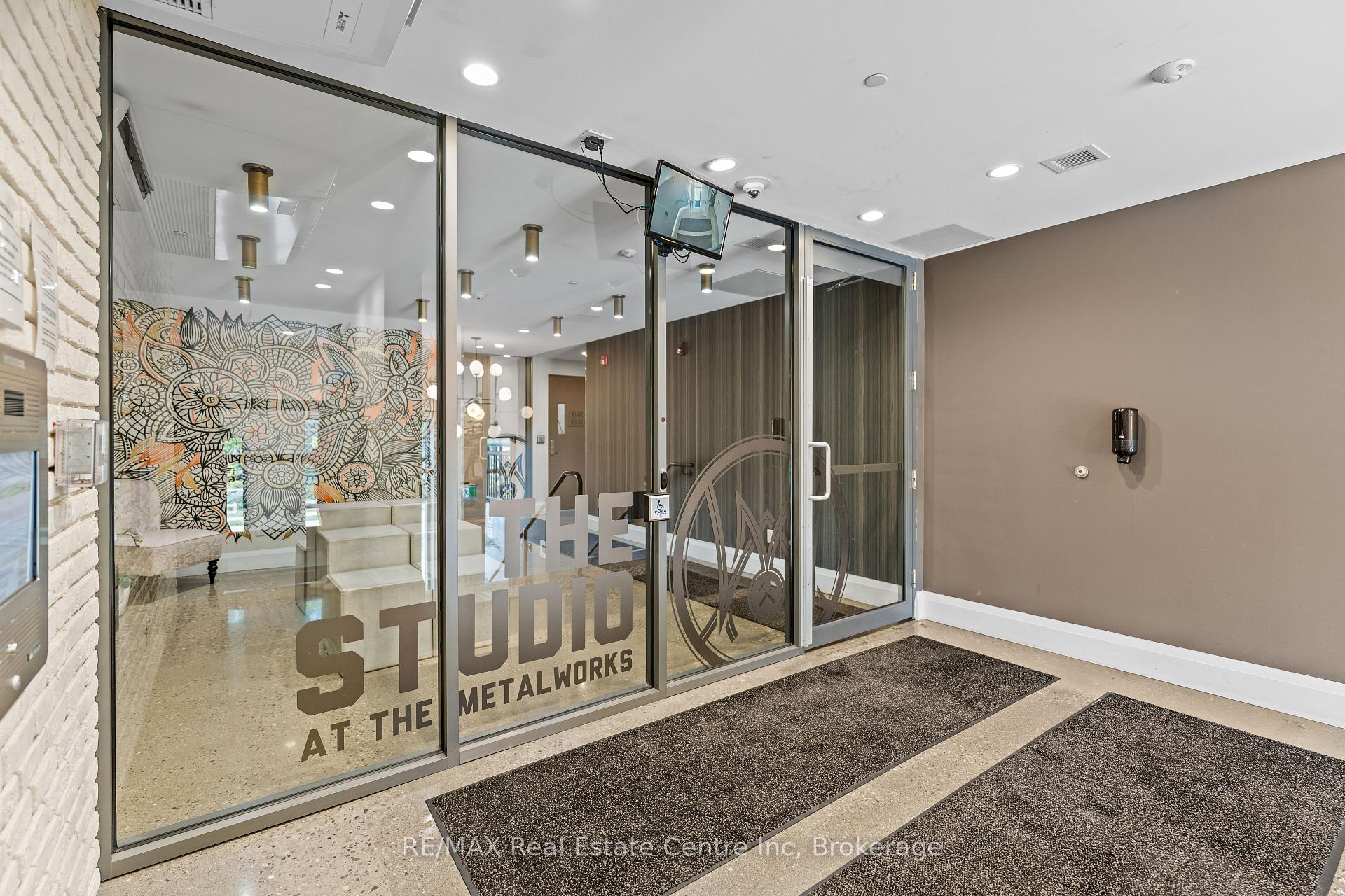 63 Arthur Street S 201