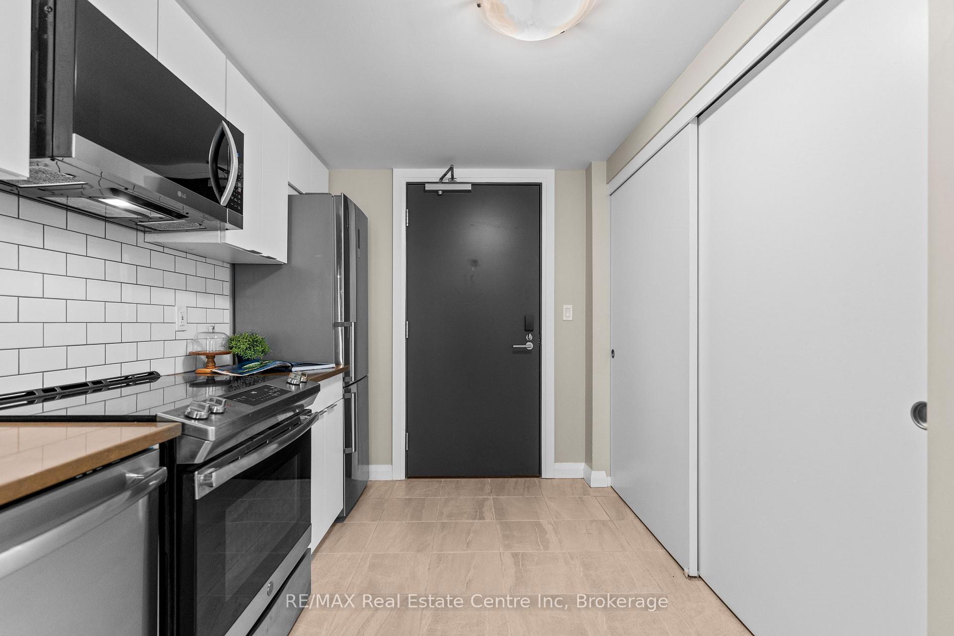 63 Arthur Street S 201