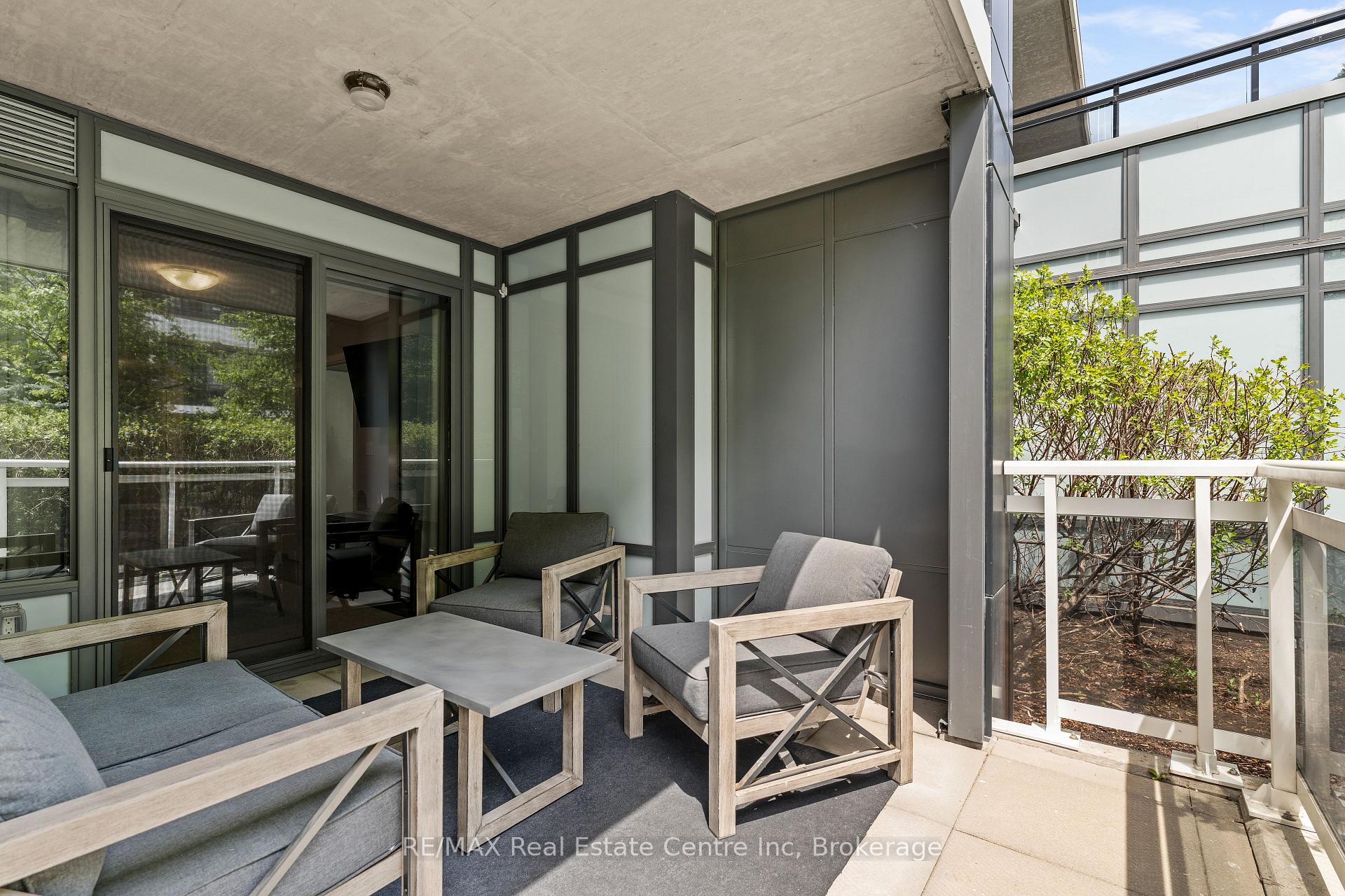 63 Arthur Street S 201