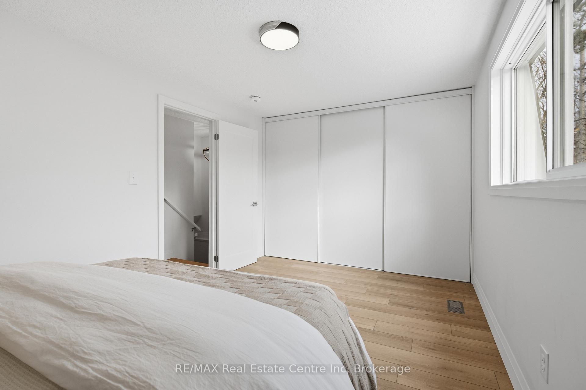 383 Edinburgh Road S #1