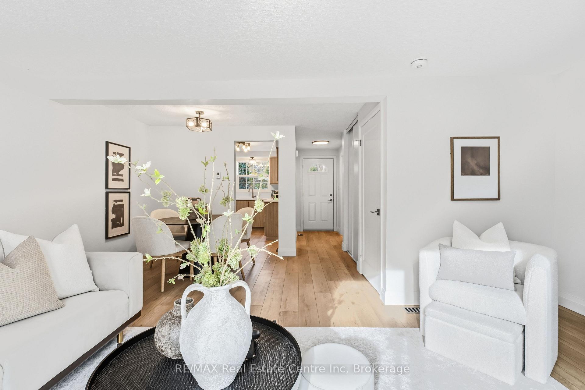 383 Edinburgh Road S #1