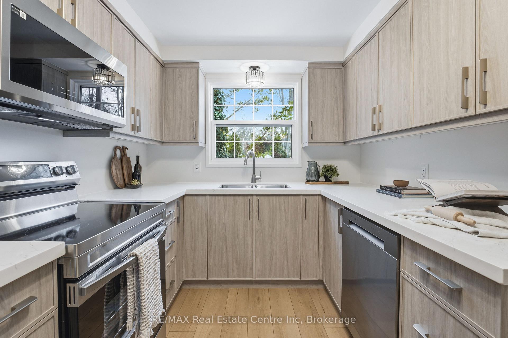 383 Edinburgh Road S #1