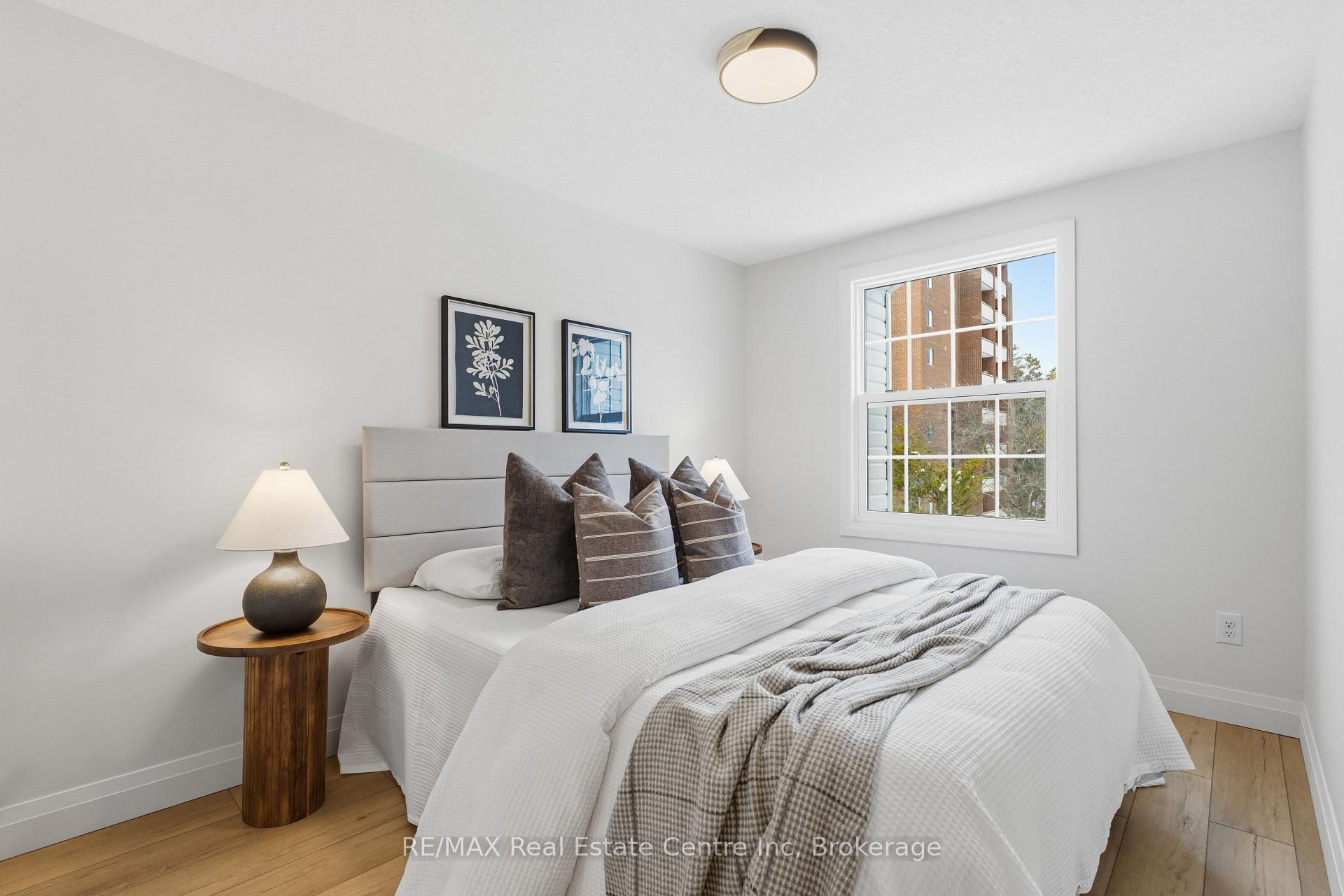 383 Edinburgh Road S #1