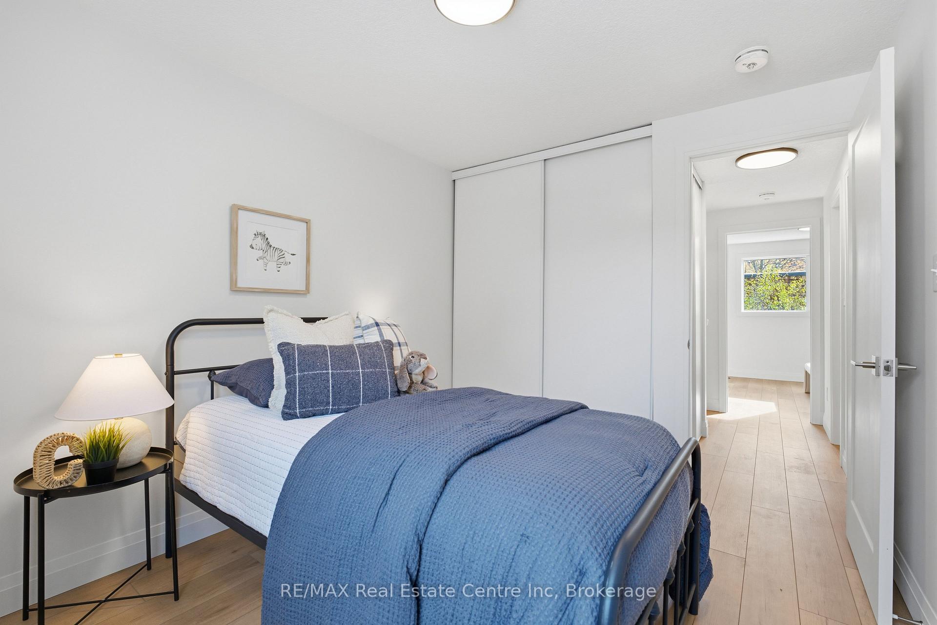 383 Edinburgh Road S #1