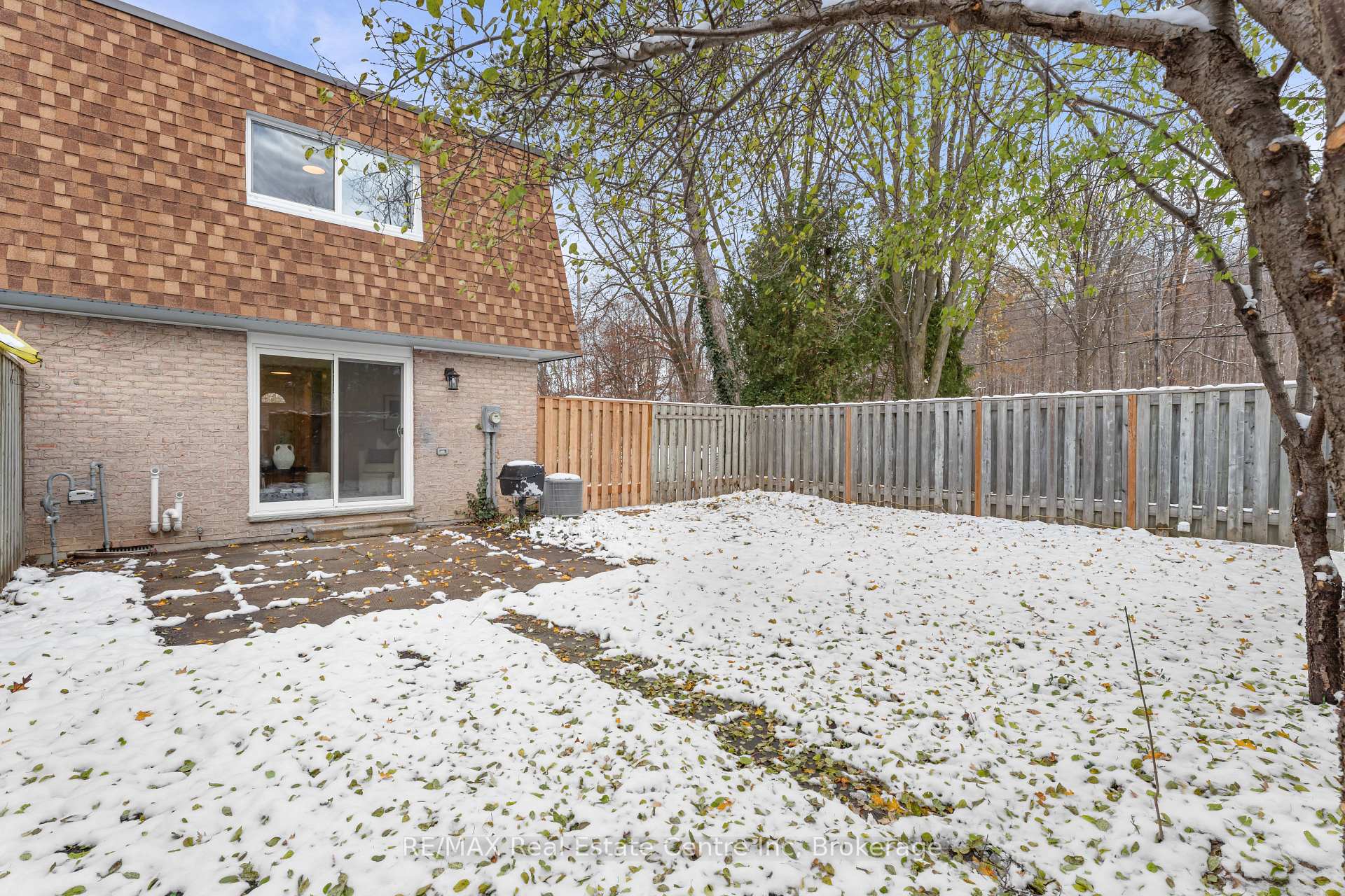 383 Edinburgh Road S #1