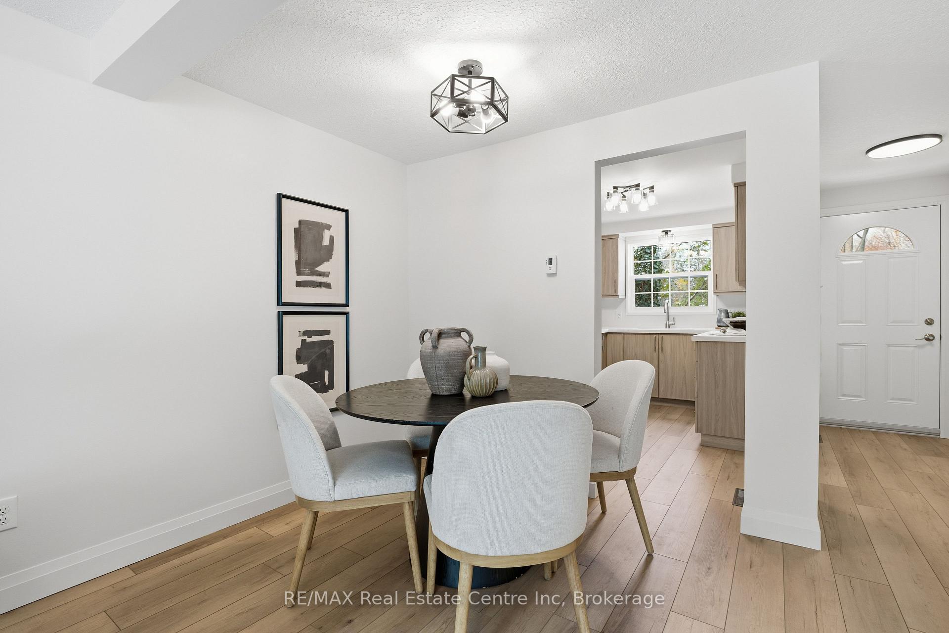 383 Edinburgh Road S #1