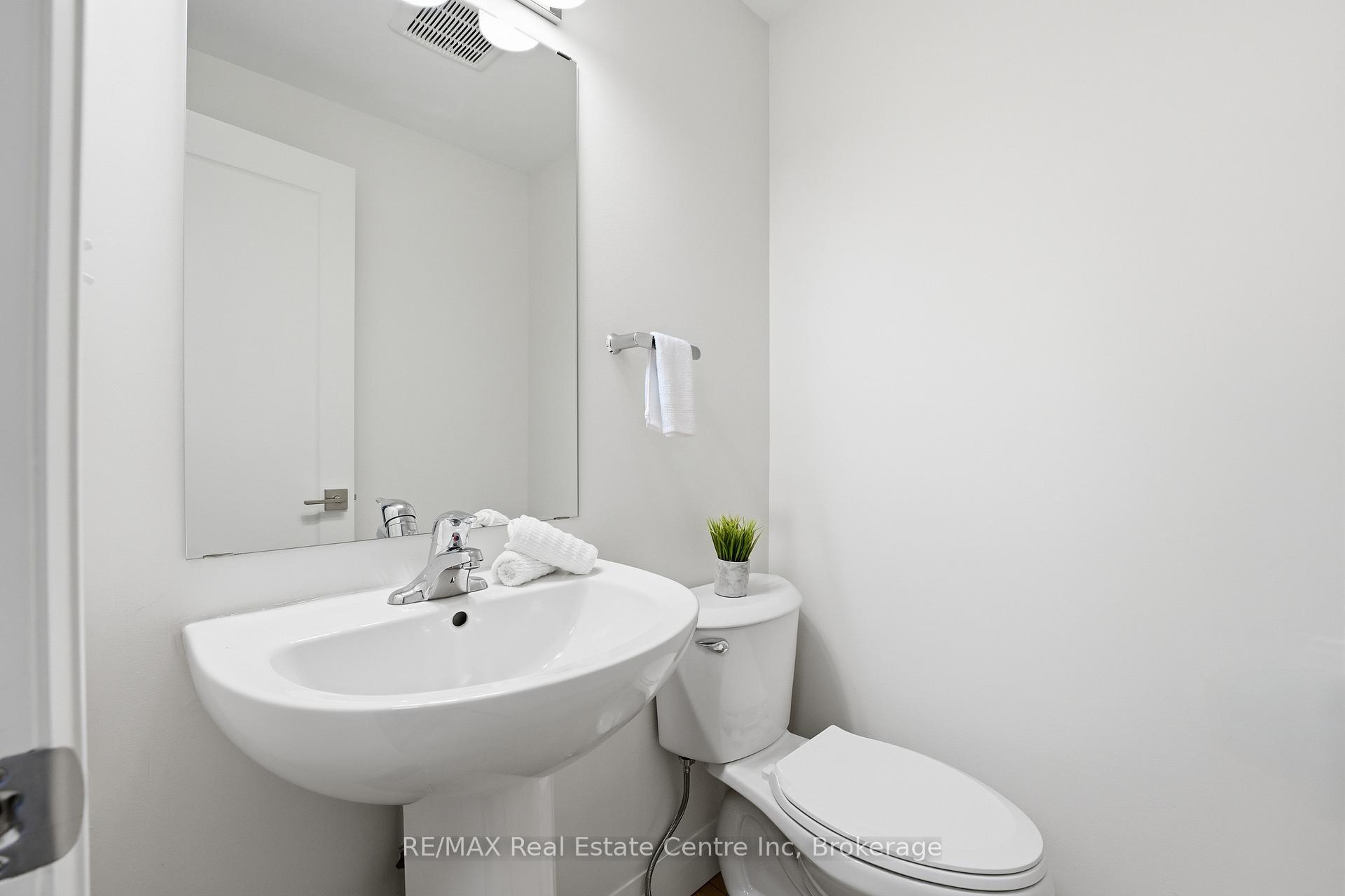 383 Edinburgh Road S #1