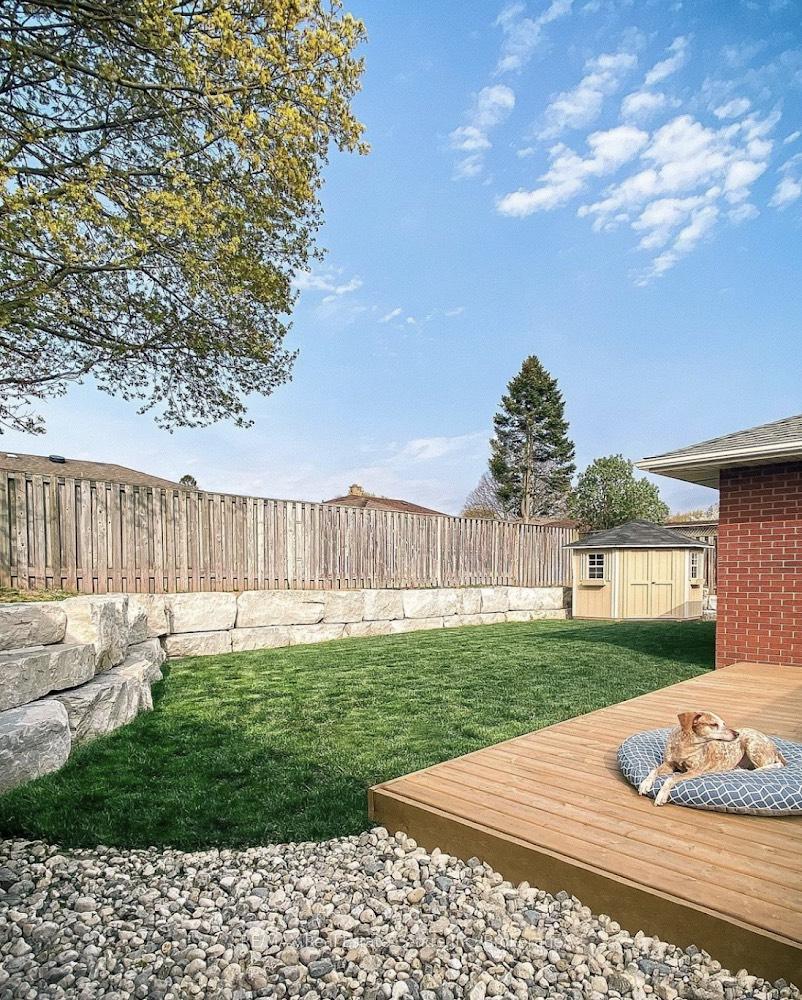 31 Sunnylea Crescent, Guelph, ON N1E 1W3